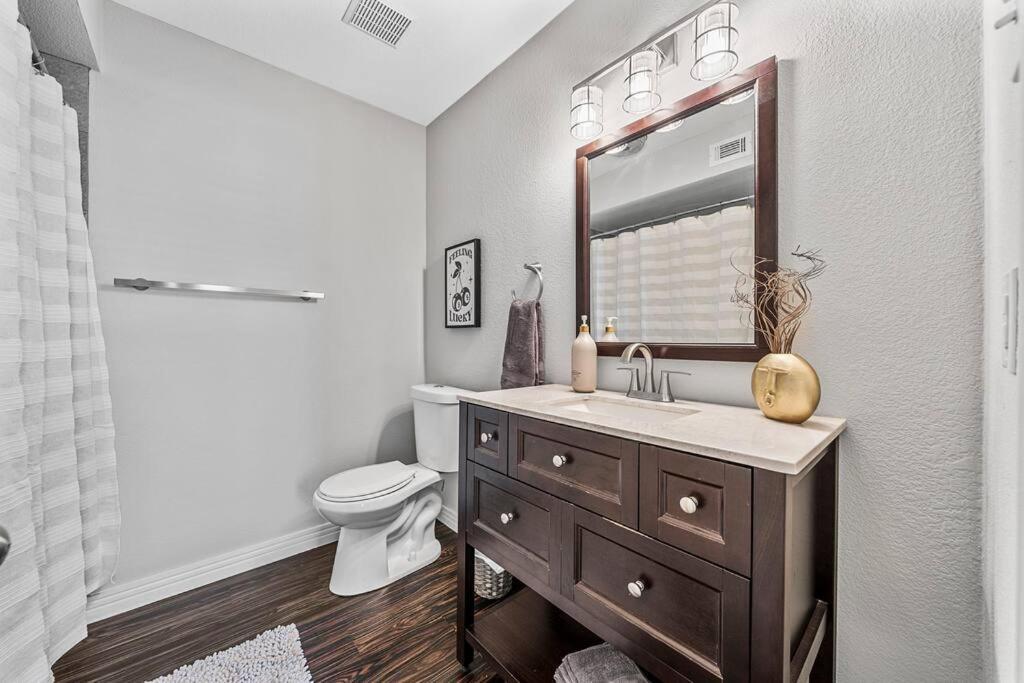 Luxe Condo In City Center Waco Dış mekan fotoğraf