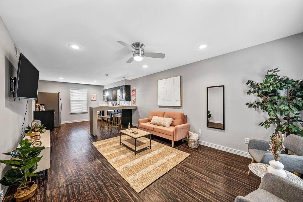 Luxe Condo In City Center Waco Dış mekan fotoğraf