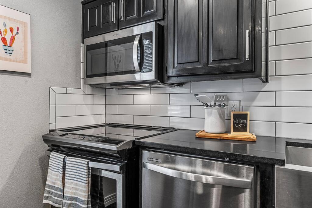Luxe Condo In City Center Waco Dış mekan fotoğraf