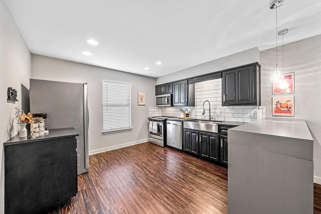 Luxe Condo In City Center Waco Dış mekan fotoğraf