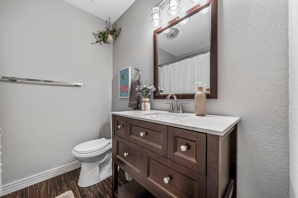 Luxe Condo In City Center Waco Dış mekan fotoğraf